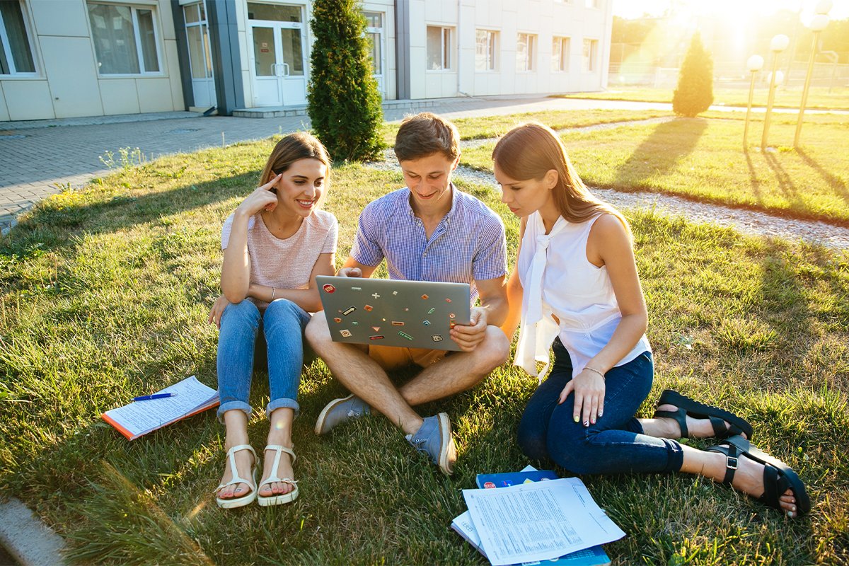 Best summer vacation courses for students: Top Programs in 2026